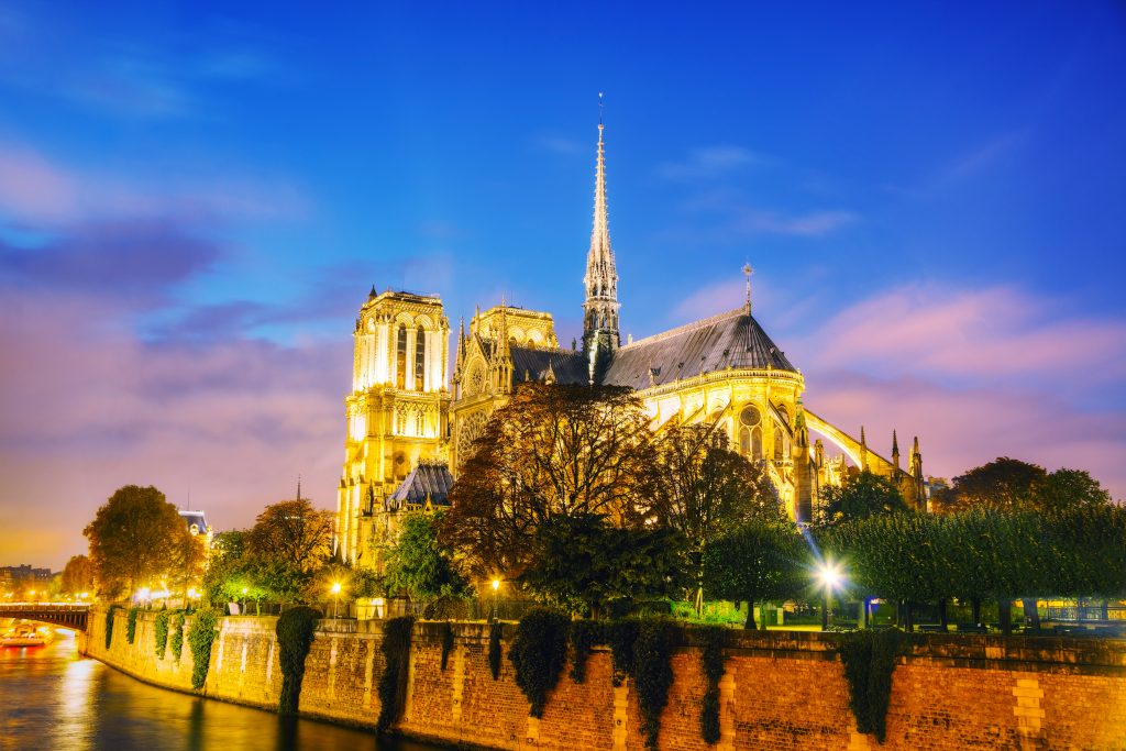 Arquitectura, Notre Dame, Francia, Restauración, QiA Inmobiliaria