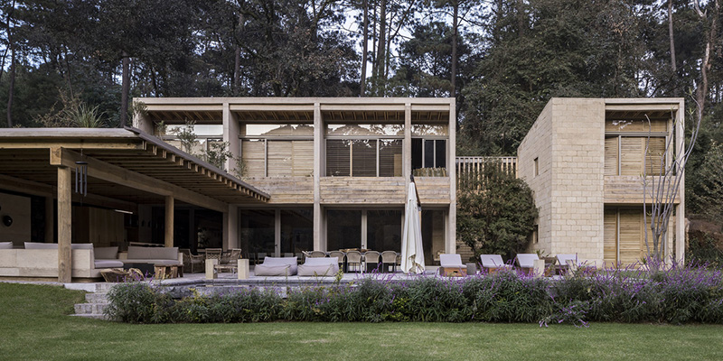 Reconectando con la naturaleza a través de la arquitectura de Taller Héctor Barroso